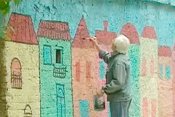 Художники Мелитополя решили украсить город картинами на зданиях