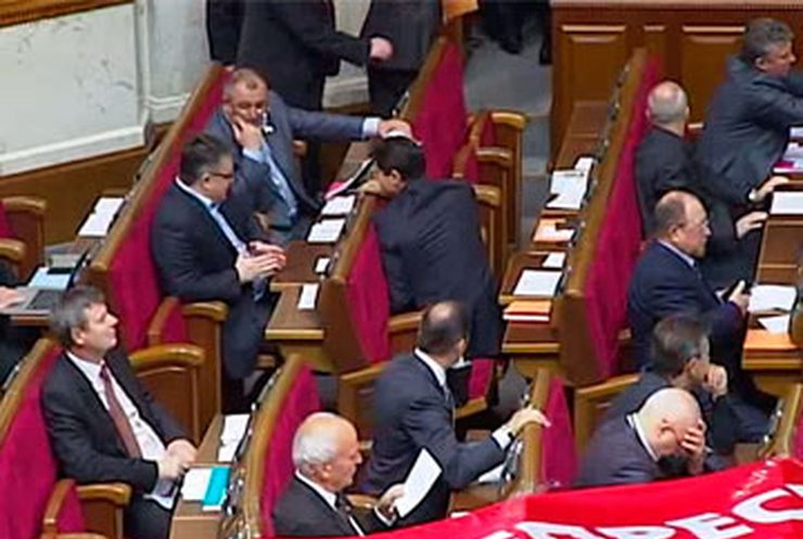 Бютовцы хотят прорваться в суд на оглашение приговора Тимошенко