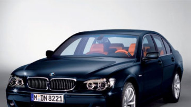 BMW лидирует по объемам продаж в премиум-классе