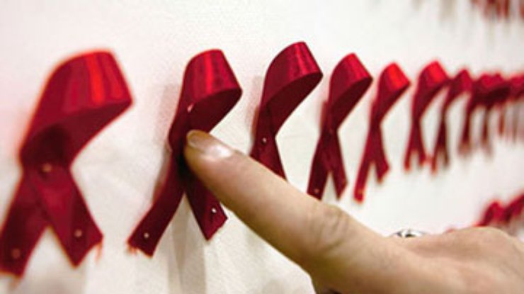 Ежедневно почти 60 украинцев узнают, что у них ВИЧ