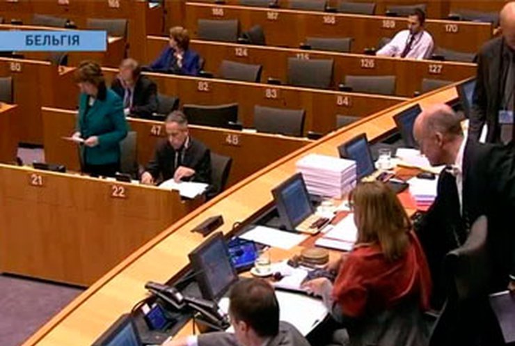 Дебаты по поводу Украины продолжались в Европарламенте до глубокой ночи