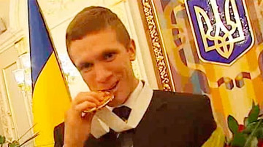 Янукович пообещал лучшим боксерам Украины квартиры