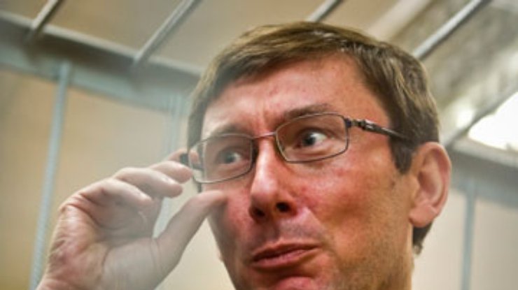 Еще один свидетель встал на сторону Луценко