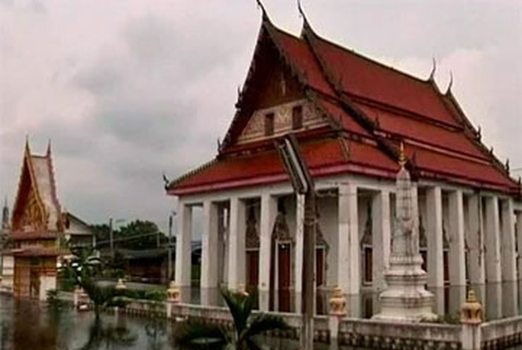 В Таиланде затопило древний буддистский храм