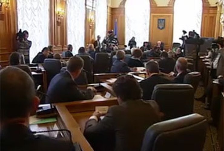 Бютовцы требуют вернуть свободу Тимошенко или распустить парламент