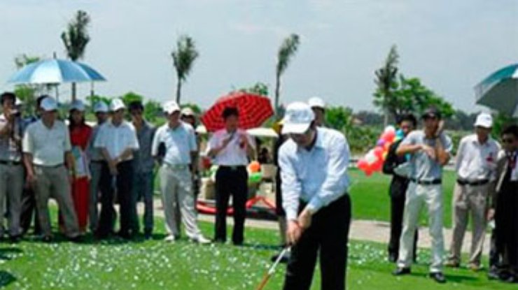 Вьетнамским чиновникам запретили играть в гольф