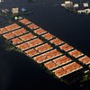 Вода подобралась к аэропорту Бангкока
