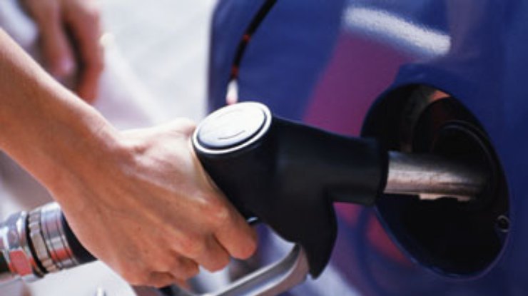 Украинские автомобилисты переходят на дешевое топливо - эксперт
