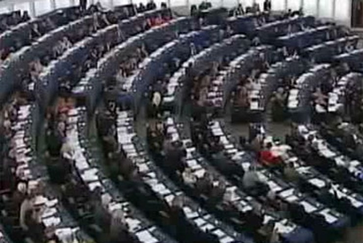 Европарламент принял резолюцию по отношению к Украине