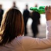 Школьники в Великобритании пьют больше, чем взрослые - опрос