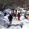 В США люди страдают от сильного снегопада