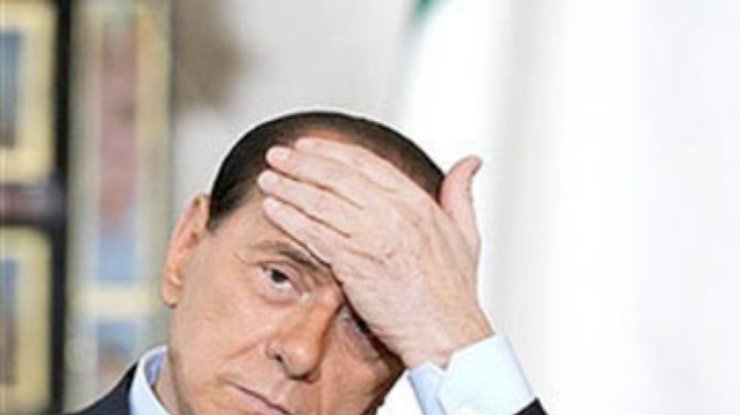 США включили Берлускони в список торговцев людьми