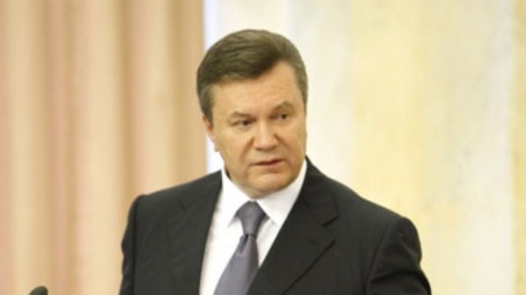 Янукович сказал, что защитит украинцев от мирового финансового кризиса