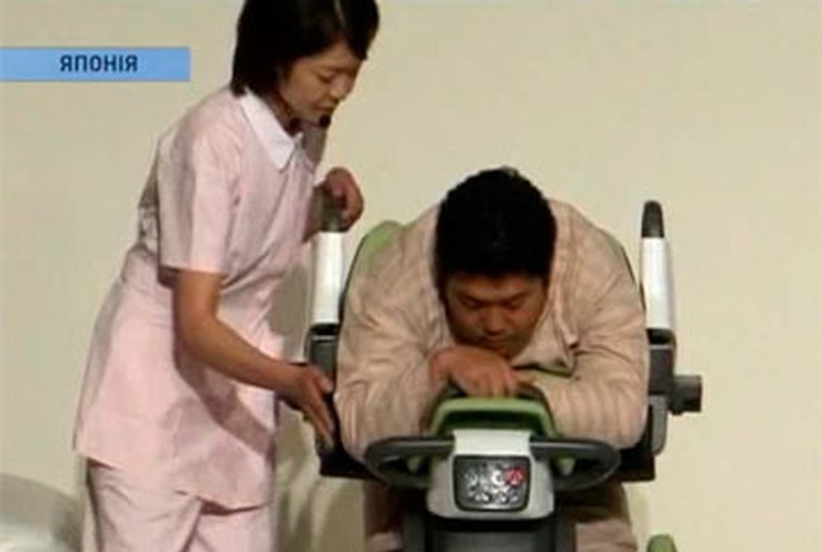 В Японии представили роботов для инвалидов