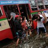 В Таиланде продолжают сражаться со стихией