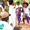 Гаитяне почтят память умерших эротическими танцами