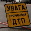 Во Львовской области грузовик-автобус столкнулся с трактором: 8 человек в больнице