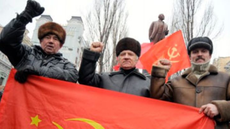 В день Октябрьской революции собрались митинговать 5 партий