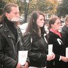 В Эстонии 300 человек вышли на пикет в защиту русского языка
