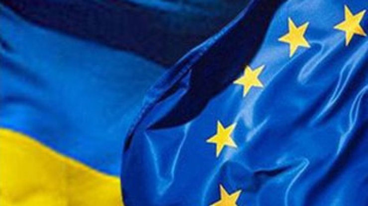 Посол Польши утверждает, что выдача виз украинцам в страны ЕС не ограничена