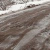 На Львовщине жители села перекрыли дорогу, требуя ее ремонта