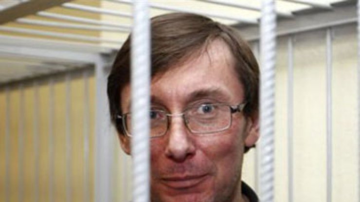 Луценко посоветовал Захарченко завершить компьютеризацию в МВД