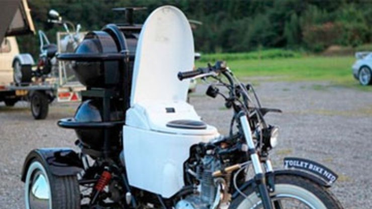 В Японии представили мотоцикл-унитаз