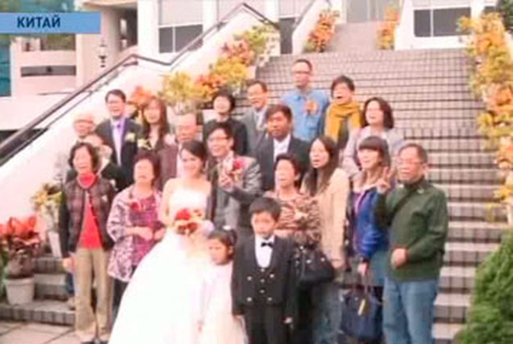Китайские пары устроили свадебный бум 11.11.11