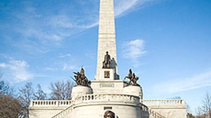 Воры украли саблю у памятника на могиле Линкольна
