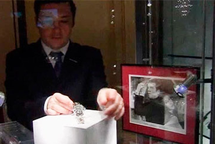 В Женеве наручные часы Джеймса Бонда продали за 200 тысяч долларов