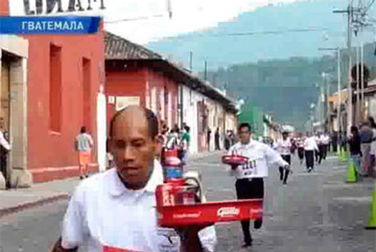 В Гватемале прошли соревнования официантов