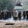 В столице Египта протестующих снова гонят газом и резиновыми пулями