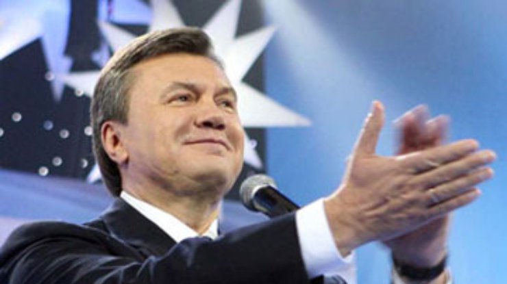 Янукович поздравил нового председателя Союза писателей