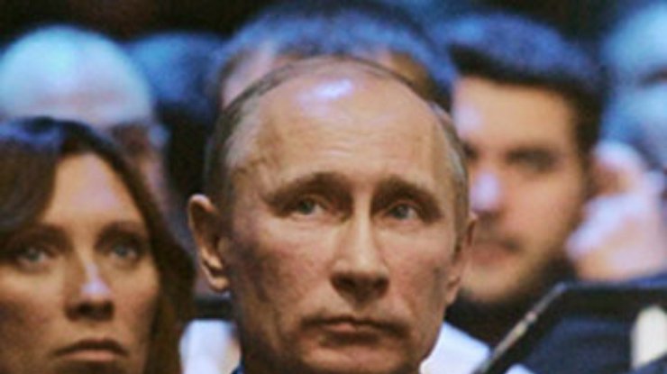 Люди свистели не на Путина - пресс-секретарь