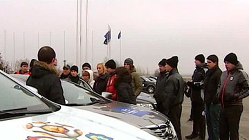 К Евро-2012 в Киеве готовят водителей-волонтеров