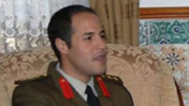 СМИ: "Убитый" сын Каддафи жив и находится в окружении