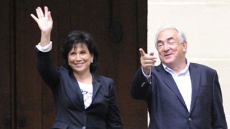 Стросс-Кан с женой подали в суд на помощника Саркози