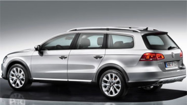 VW представит в Токио внедорожную версию универсала Passat