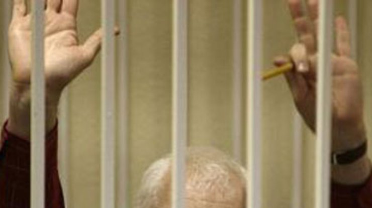 Белорусского оппозиционера приговорили к 4,5 годам тюрьмы за неуплату налогов