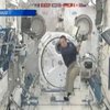 Японский астронавт взял с собой биту на орбиту