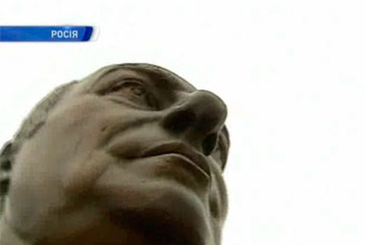 В России бизнесмены ставят себе памятники при жизни