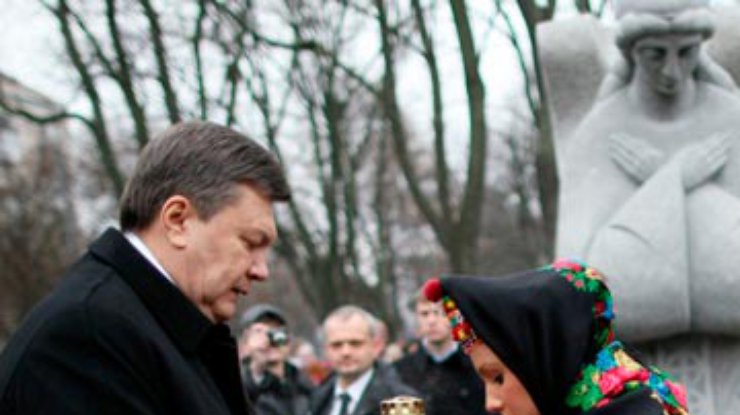 Янукович обратился к народу по поводу Дня памяти жертв голодоморов