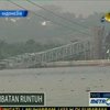 В Индонезии ищут пострадавших от падения моста