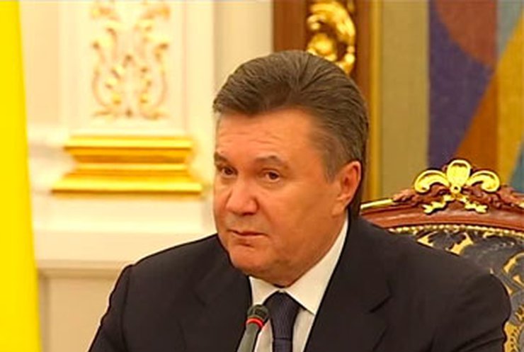 Янукович поручил лечить Тимошенко на европейском уровне