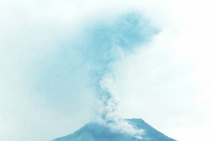В Эквадоре проснулся мощный вулкан