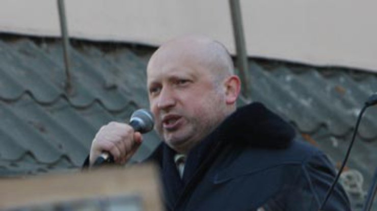 Турчинов: Врачи рекомендуют Тимошенко лечь в больницу