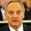 Президент Латвии пригрозил уйти, если русский язык станет государственным