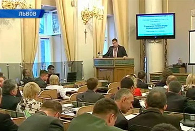 Во Львове депутаты пытались запретить голосовать за отсутствующих