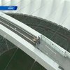 Брайан Каппер взобрался на арку стадиона в Дурбане