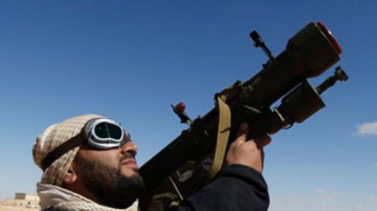 Армия Ливии не поделила с боевиками столичный аэропорт: Четверо убиты